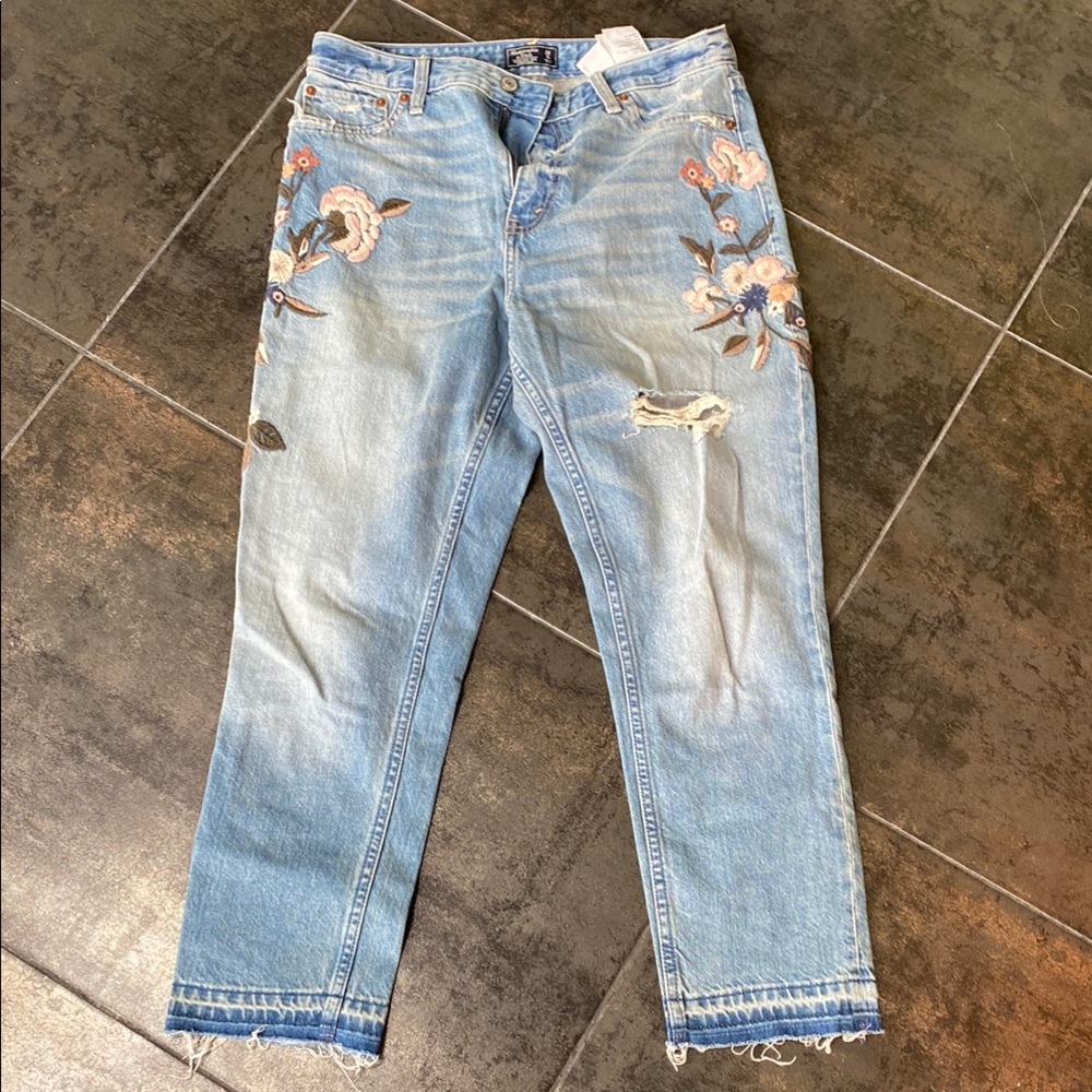 Floral Embroidered Boho Abercrombie Women's Jeans Sz 6